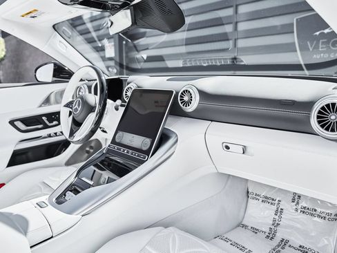 Used 2026 Mercedes-Benz Maybach SL 680 image 44