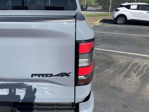 Used 2024 Nissan Frontier PRO-4X w/ Off-Road Protection Package image 14