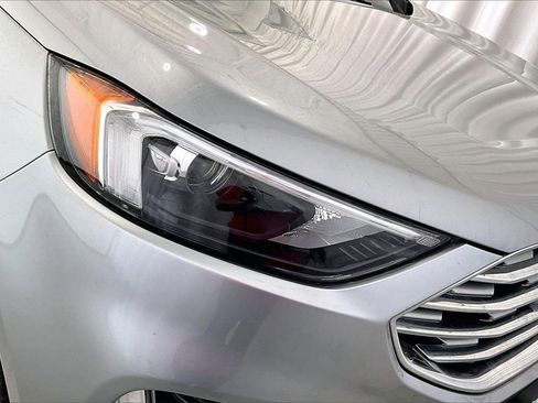 Used 2022 Ford Edge Titanium image 12