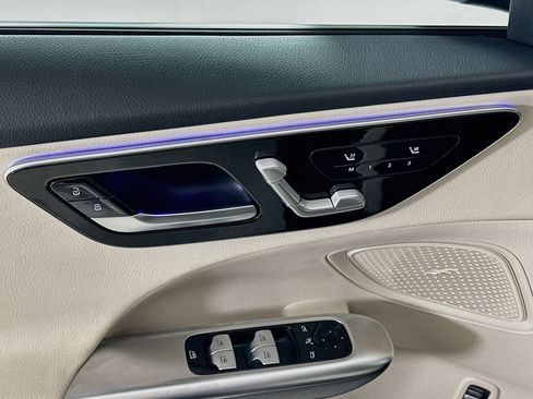 Certified 2025 Mercedes-Benz C 300 Sedan image 18