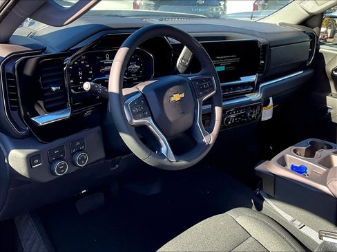 New 2025 Chevrolet Silverado 1500 LT image 9