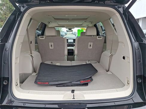 Used 2021 GMC Acadia Denali image 28