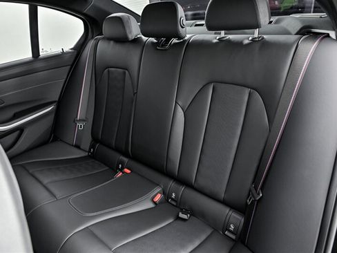 Used 2025 BMW M3 Competition AWD/4WD image 21