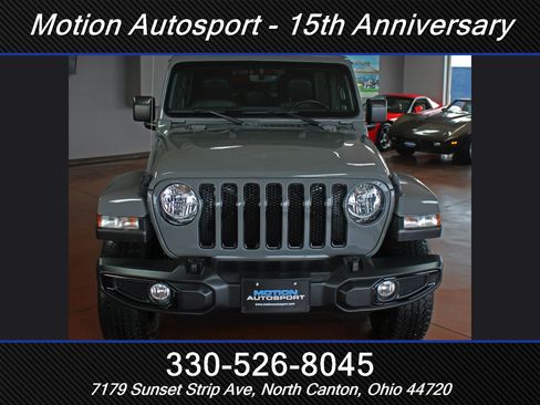 Used 2022 Jeep Wrangler Unlimited Sahara AWD/4WD image 4
