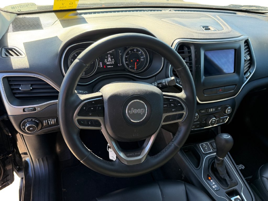 Used 2019 Jeep Cherokee Latitude Plus FWD image 11