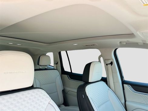 Used 2024 GMC Acadia Denali w/ Super Cruise Package image 35