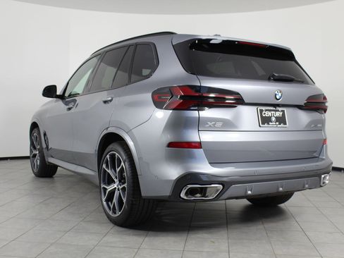 New 2026 BMW X5 xDrive40i w/ M Sport Package image 2