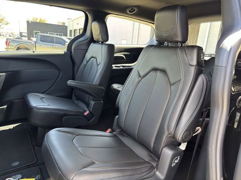New 2026 Chrysler Voyager LX FWD image 23