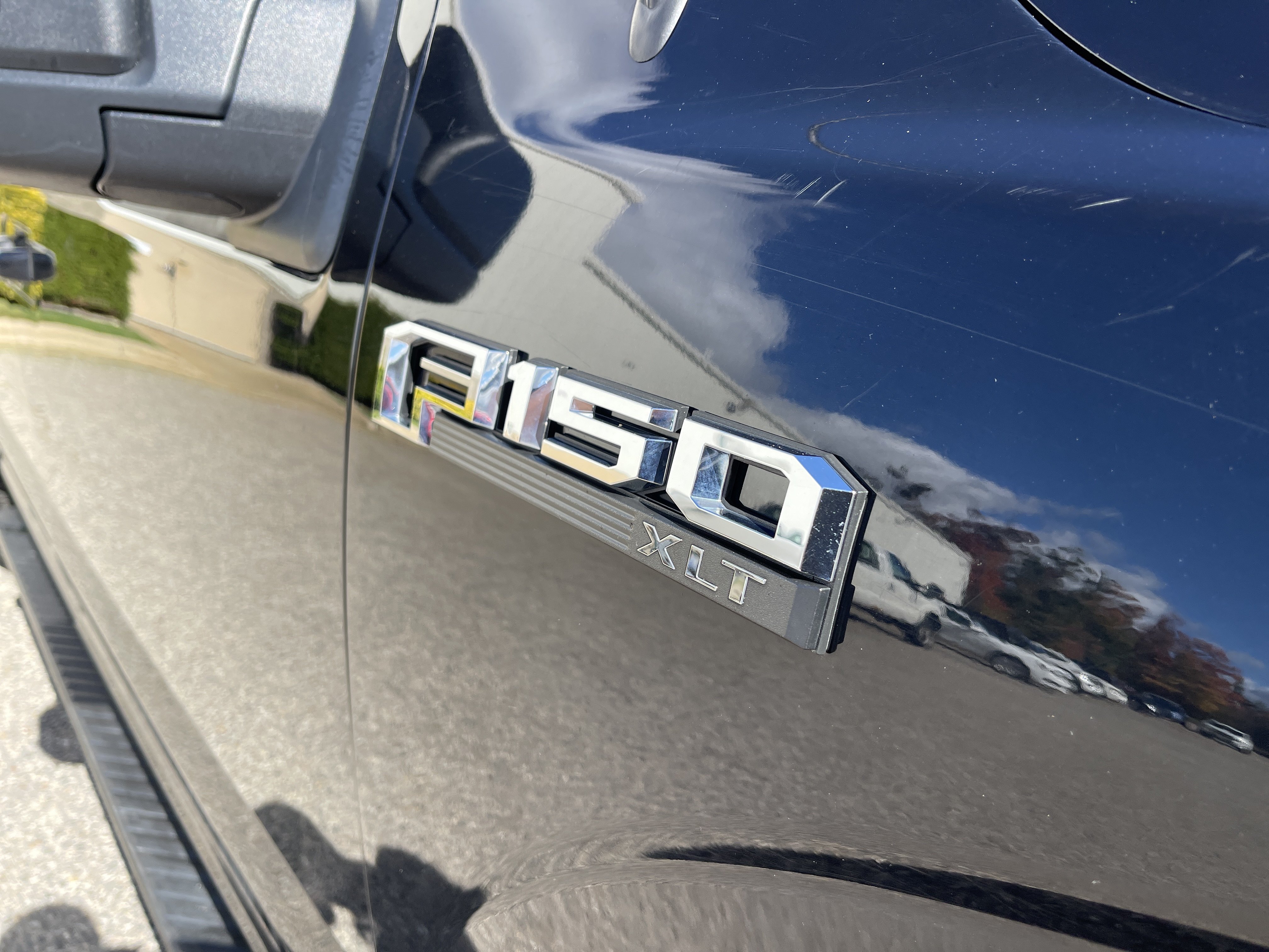 Used 2019 Ford F150 XLT w/ Equipment Group 302A Luxury AWD/4WD image 26