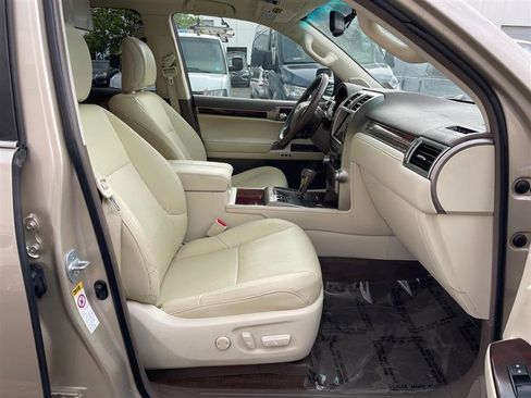Used 2011 Lexus GX 460 image 52