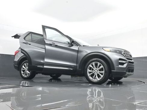 Used 2023 Ford Explorer Limited image 34