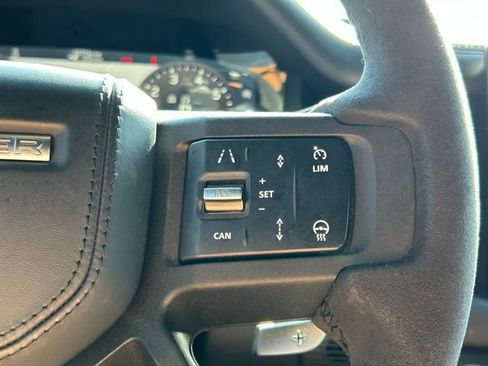 Used 2022 Land Rover Defender 90 V8 AWD/4WD image 33