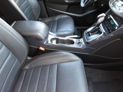 Used 2014 Ford Escape Titanium image 27
