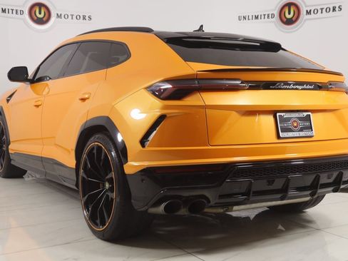 Used 2021 Lamborghini Urus image 4