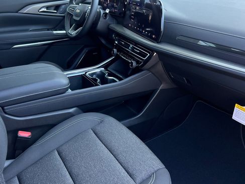 New 2025 Chevrolet Traverse LT w/ Enhanced Driving Package image 19