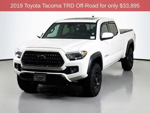 Used 2019 Toyota Tacoma TRD Off-Road image 3