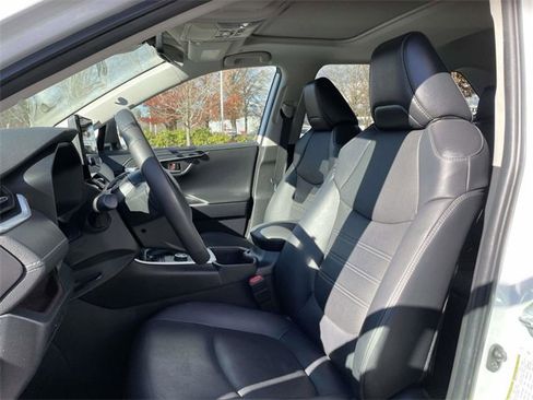 Used 2023 Toyota RAV4 Limited image 20