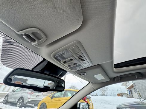 Used 2018 Honda Civic Touring image 19