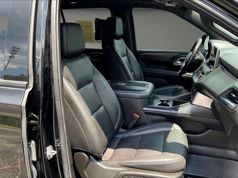 Used 2021 Chevrolet Tahoe Z71 w/ Rear Media and Nav Package AWD/4WD image 34