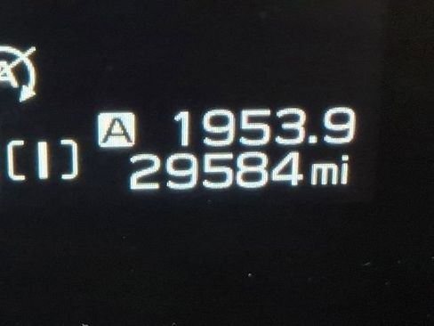 Used 2024 Subaru Crosstrek 2.0i Premium image 20