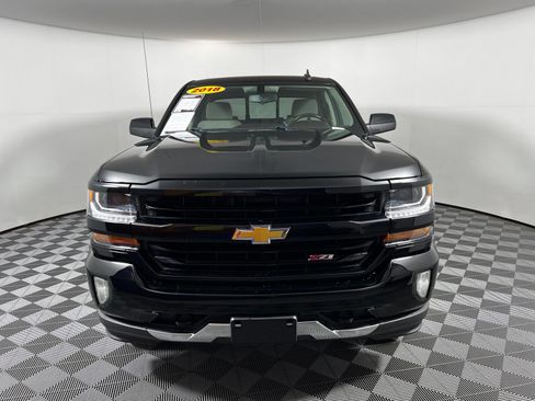 Used 2018 Chevrolet Silverado 1500 LT AWD/4WD image 2