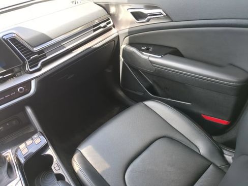Used 2023 Kia Sportage EX FWD image 17