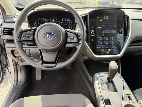 Used 2025 Subaru Crosstrek 2.5i Premium AWD/4WD image 3