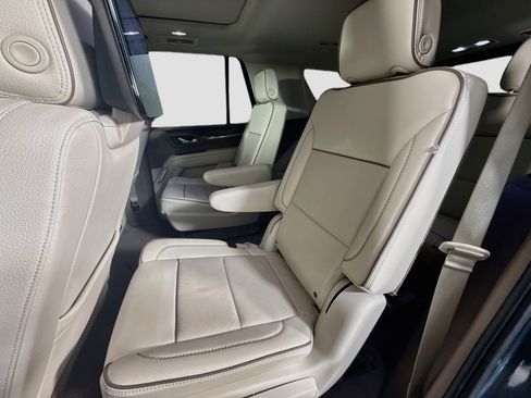 Used 2021 GMC Yukon Denali w/ Denali Premium Package AWD/4WD image 25