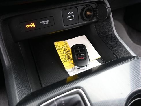 Used 2023 Honda Civic Sport image 23