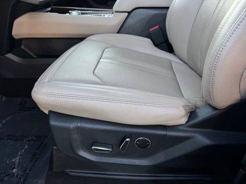 Used 2024 Ford Expedition Max Limited image 36