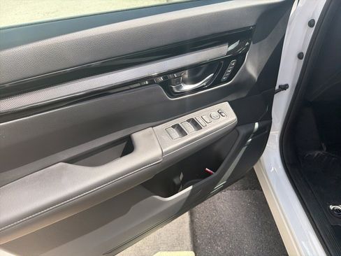 Used 2025 Honda CR-V EX-L image 11