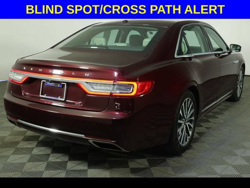 Used 2017 Lincoln Continental Select w/ Technology Package FWD image 7