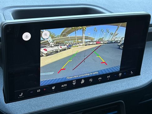 New 2025 Ford Maverick XLT w/ XLT Luxury Package image 17