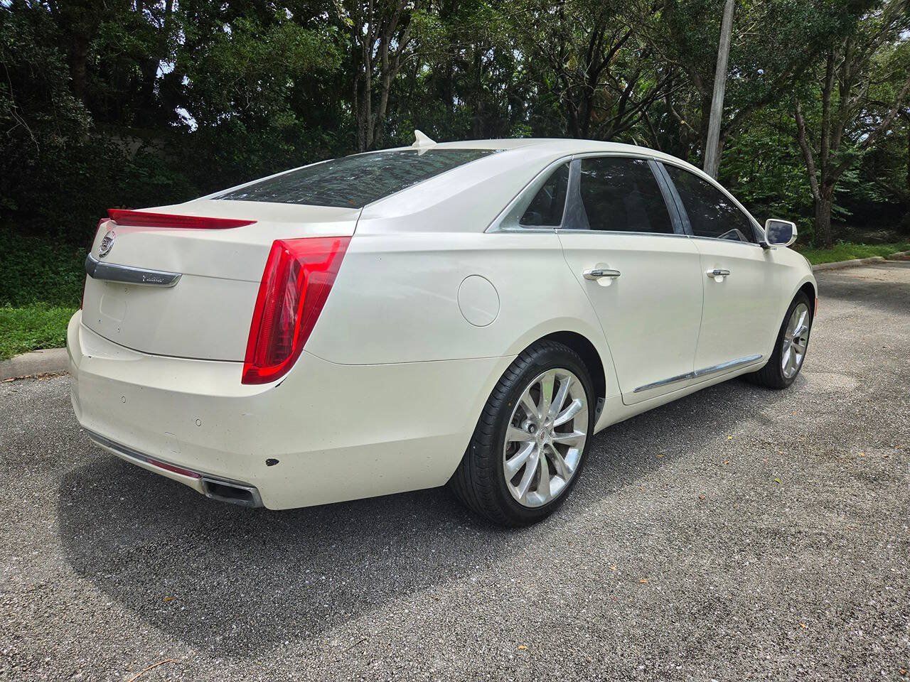 Used 2014 Cadillac XTS Luxury FWD image 7