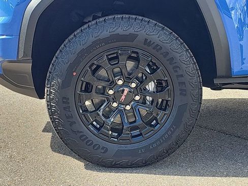 New 2026 GMC Canyon Elevation w/ Convenience Package AWD/4WD image 18