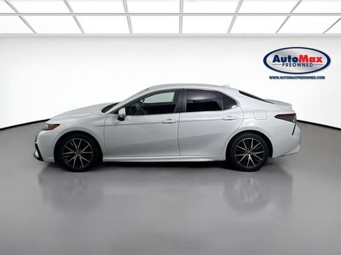 Used 2023 Toyota Camry SE w/ Convenience Package AWD/4WD image 8