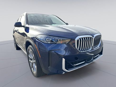 New 2026 BMW X5 xDrive40i w/ Premium Package image 3