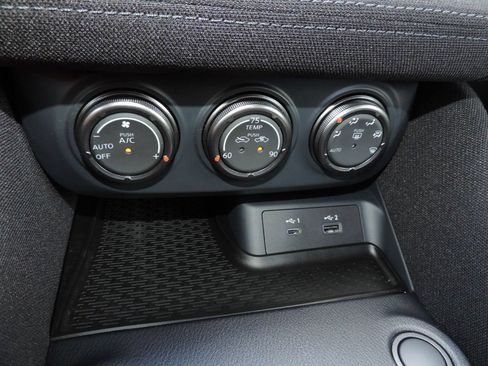 Used 2026 Nissan Z Sport w/ Floor Mat Package RWD image 26