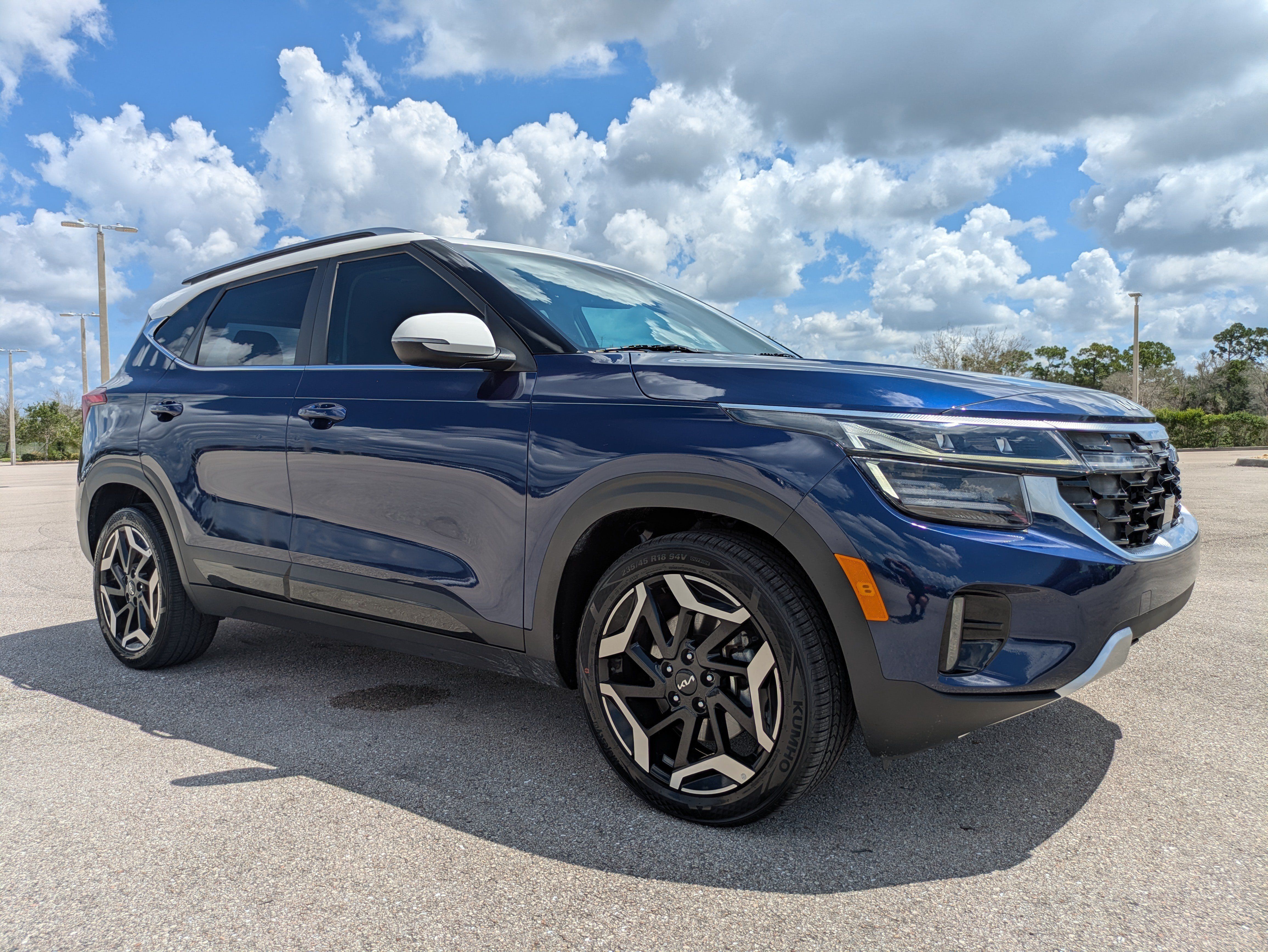 Certified 2024 Kia Seltos SX AWD/4WD image 2
