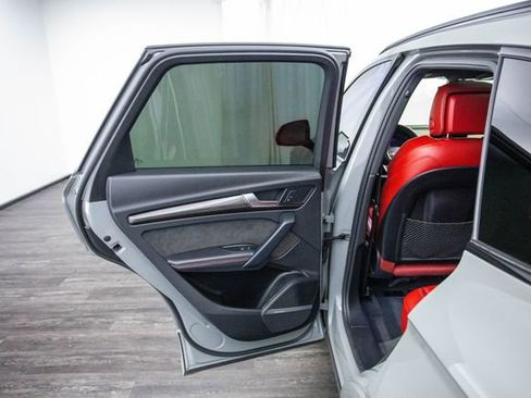 Used 2020 Audi SQ5 Premium Plus w/ Premium Plus Package image 22