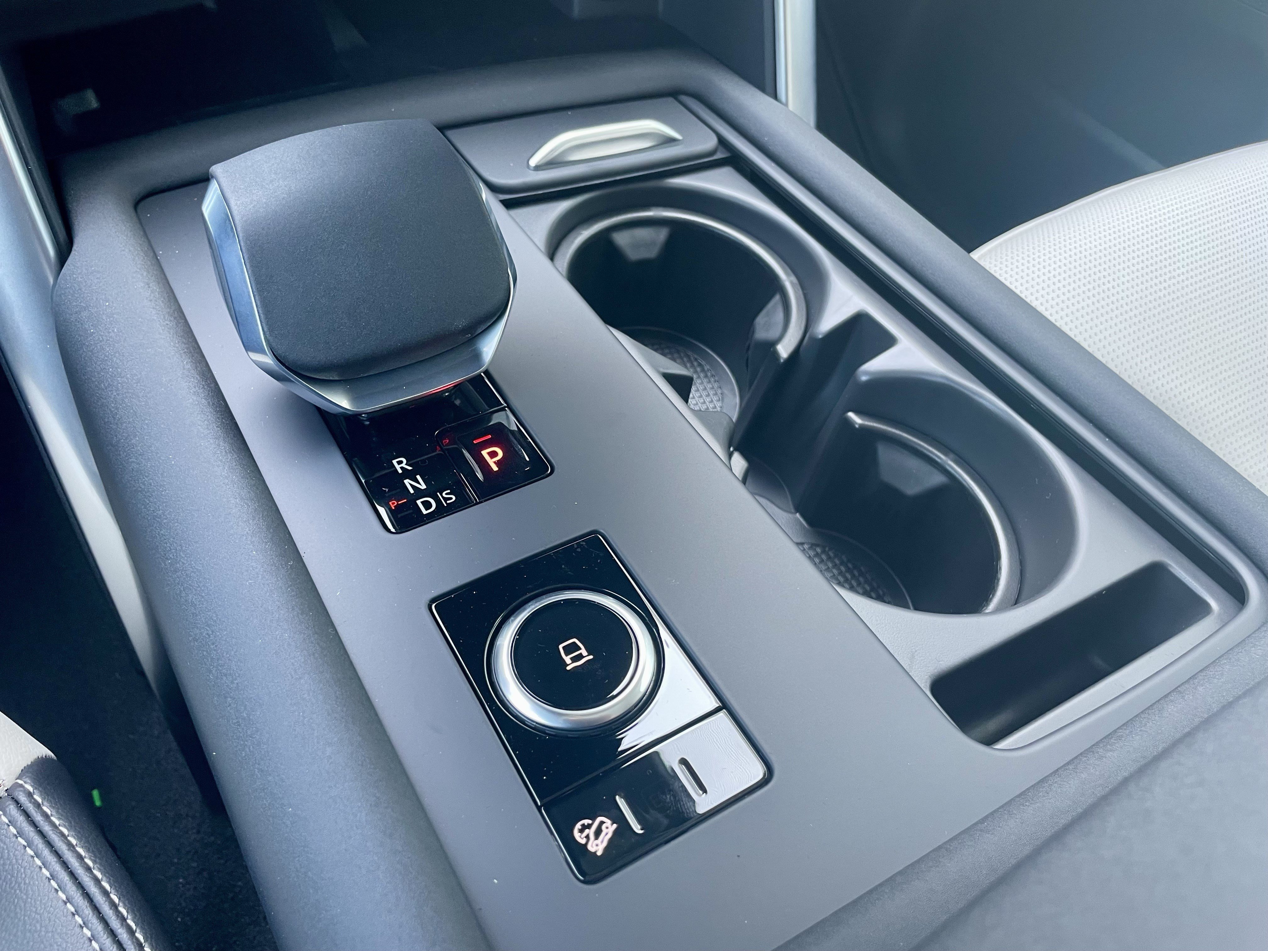 New 2026 Land Rover Discovery Limited Edition AWD/4WD image 20
