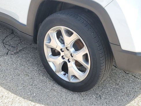 Used 2022 Jeep Compass Limited AWD/4WD image 31