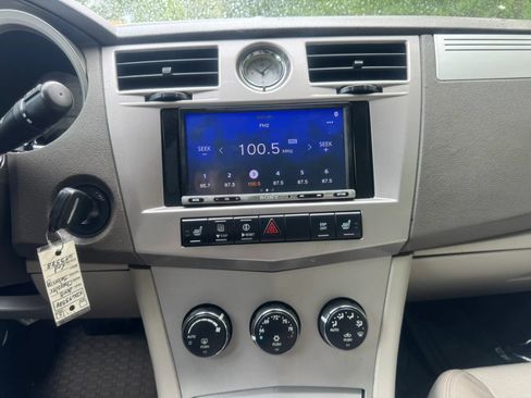Used 2008 Chrysler Sebring Touring w/ Special Touring Group FWD image 17