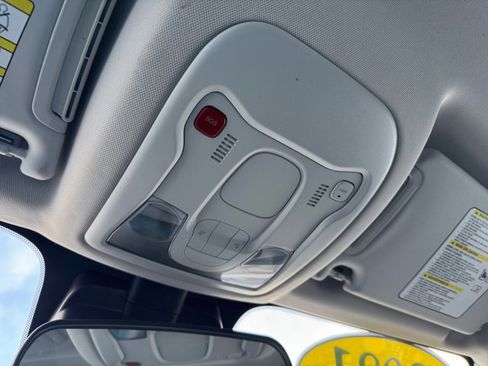 Used 2021 Jeep Renegade Sport image 19