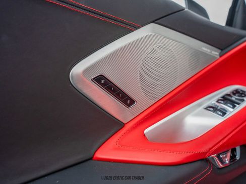 Used 2021 Chevrolet Corvette Stingray Premium Conv w/ Z51 Performance Package image 26