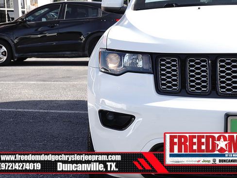 Certified 2020 Jeep Grand Cherokee Altitude RWD image 41
