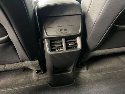 Certified 2025 Chevrolet Equinox LT w/ Convenience Package II AWD/4WD image 30