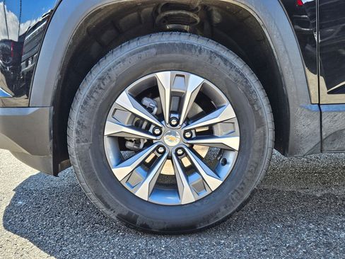 Used 2026 Chevrolet Equinox LT AWD/4WD image 11