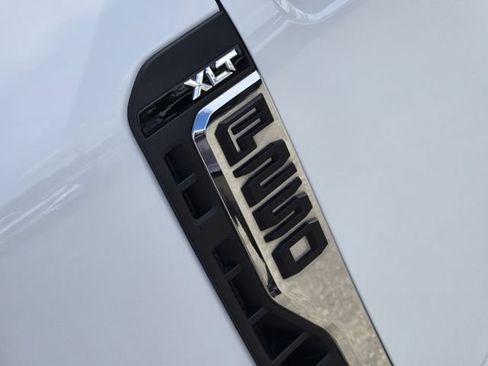 Used 2023 Ford F250 XLT AWD/4WD image 15