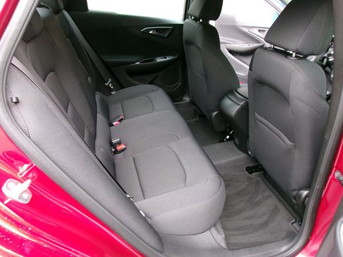 Used 2025 Chevrolet Malibu RS image 11